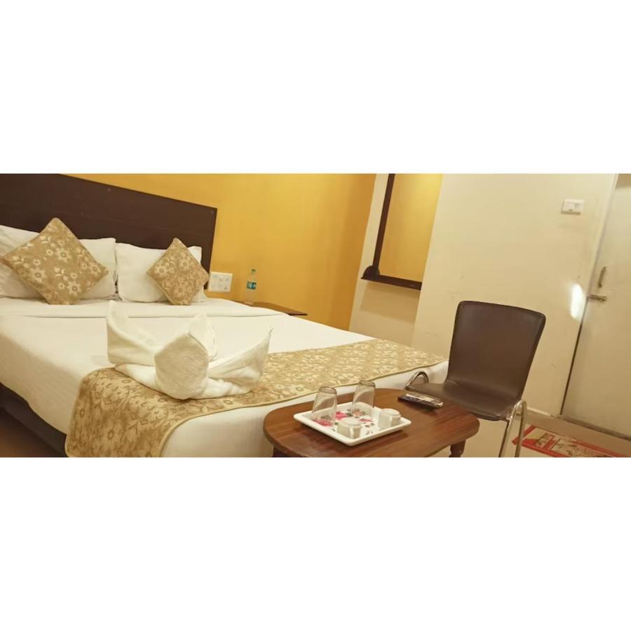 Hotel Meridian Grand Shamshabad Exterior photo